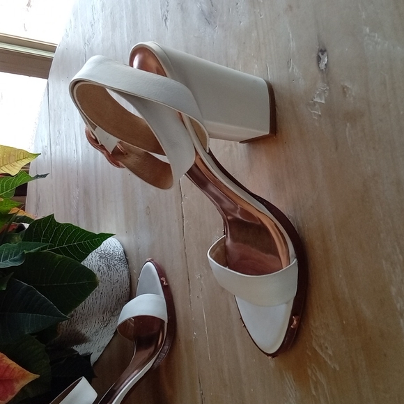 Ted Baker heels size 10 - Picture 7 of 8